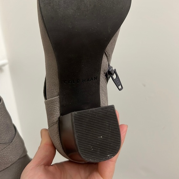 Cole Hann women’s grey Hinckley leather bootie in ironstone nubuck - Picture 5 of 6